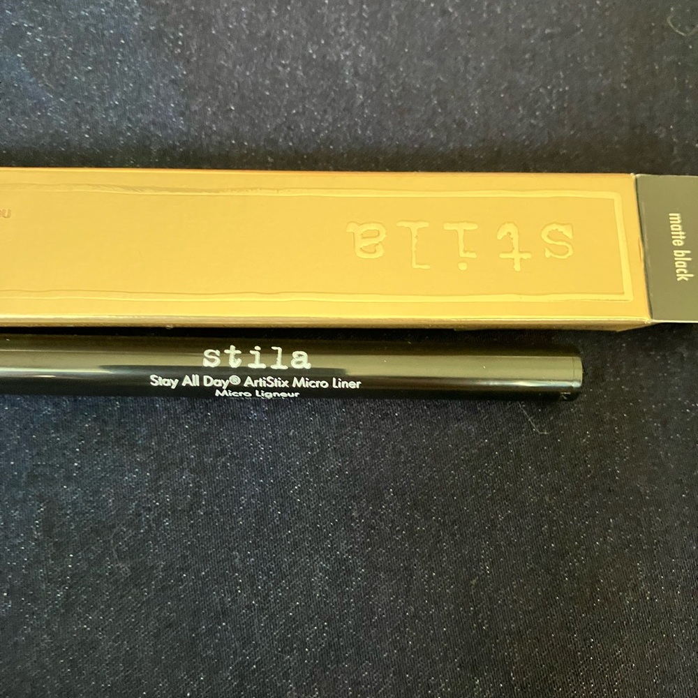 Stila All Day ArtiStix Micro Liner in Matte Black New in Box